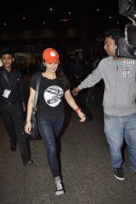 Preity Zinta snapped at International airport on 7th Jan 2016